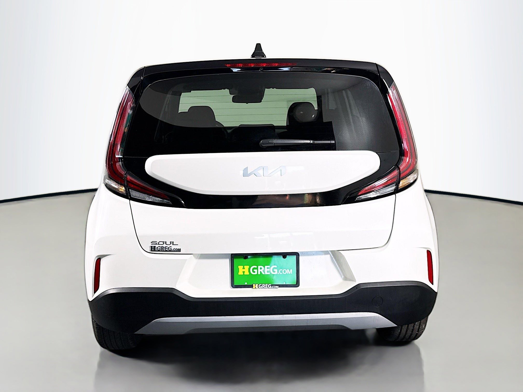 Used 2025 Kia Soul LX w/ LX Technology Package FWD image 8