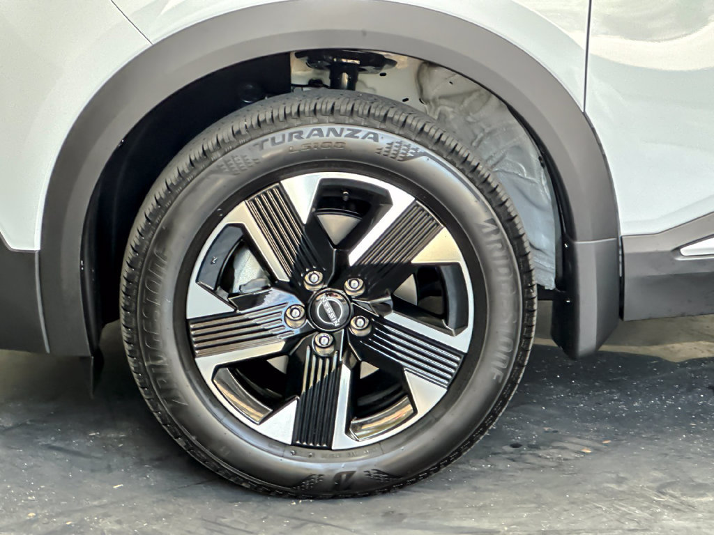 New 2027 Nissan Kicks SV w/ SV Premium Package AWD/4WD image 24
