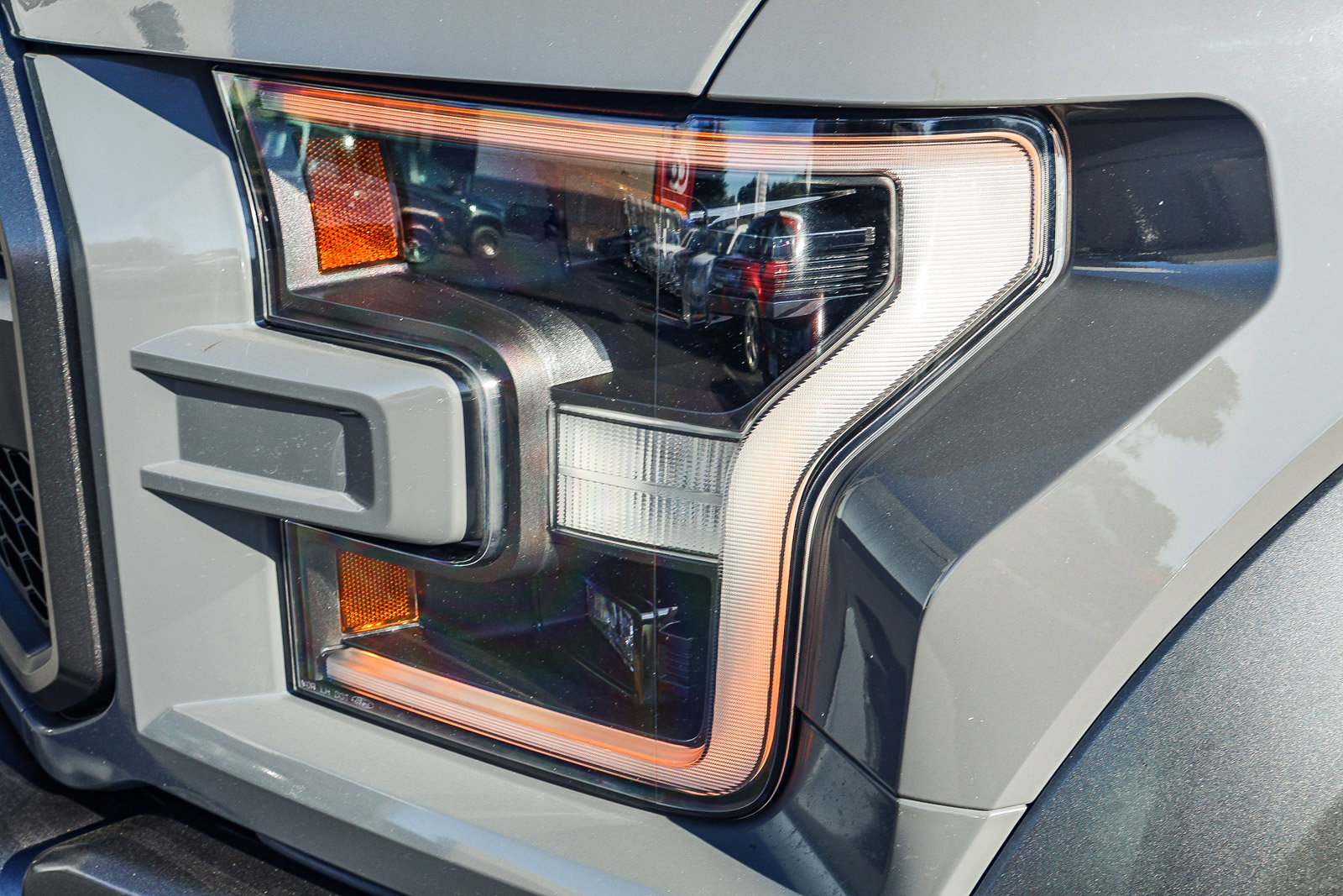 Used 2018 Ford F150 Raptor w/ Equipment Group 802A Luxury image 25