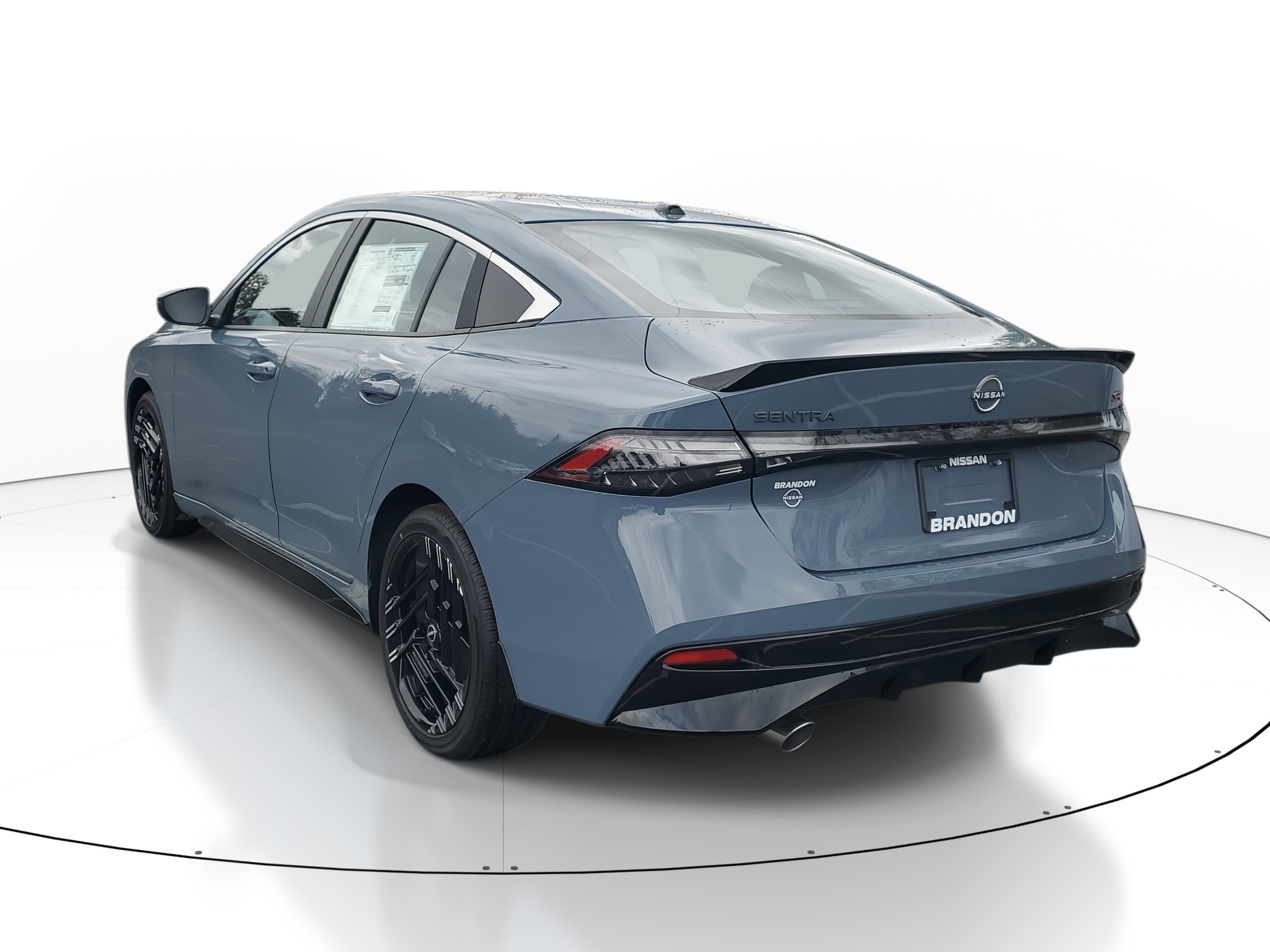 New 2026 Nissan Sentra SR w/ Floor Mat Package FWD image 5