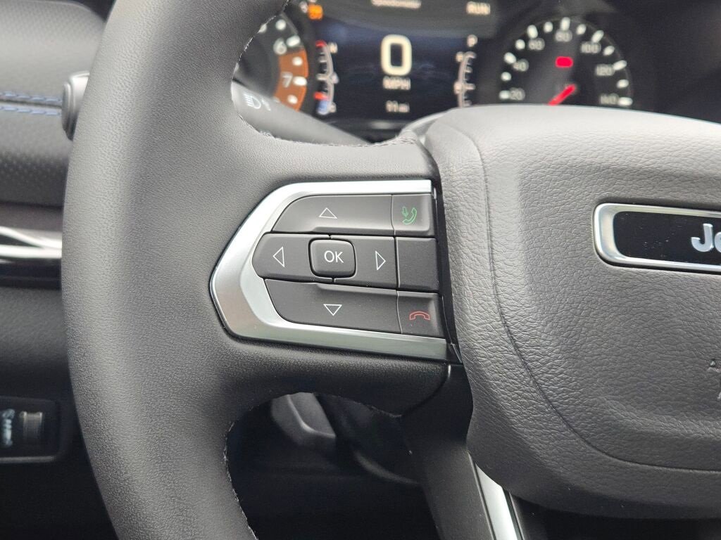 New 2026 Jeep Compass Latitude image 29