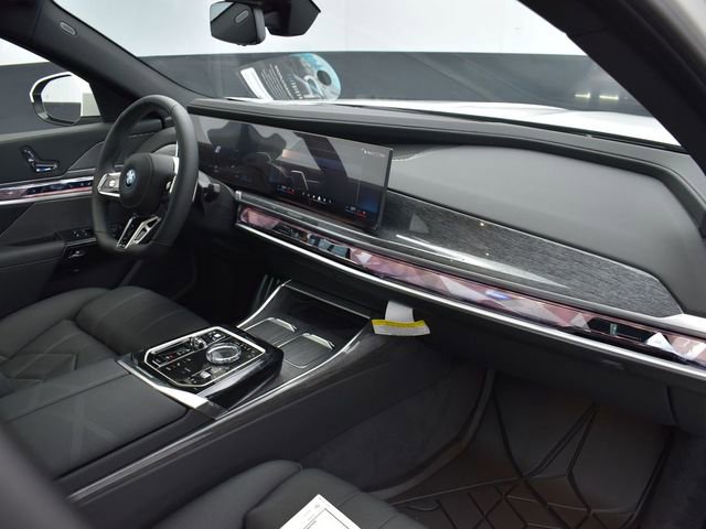 Certified 2024 BMW 750e xDrive w/ Executive Package AWD/4WD image 14