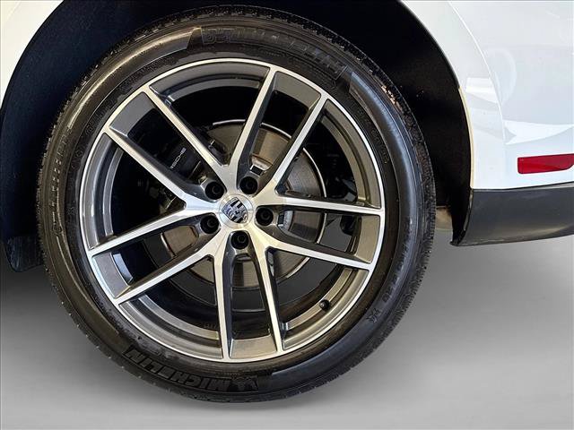 Certified 2026 Porsche Macan AWD/4WD image 25