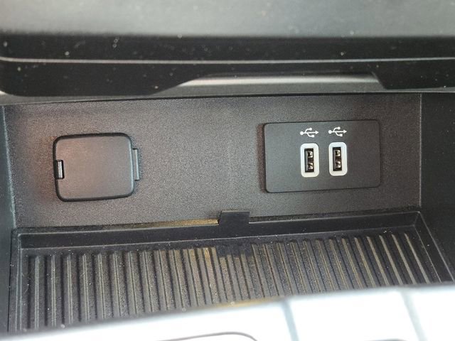 Used 2016 Ford F150 XLT w/ Equipment Group 302A Luxury image 9