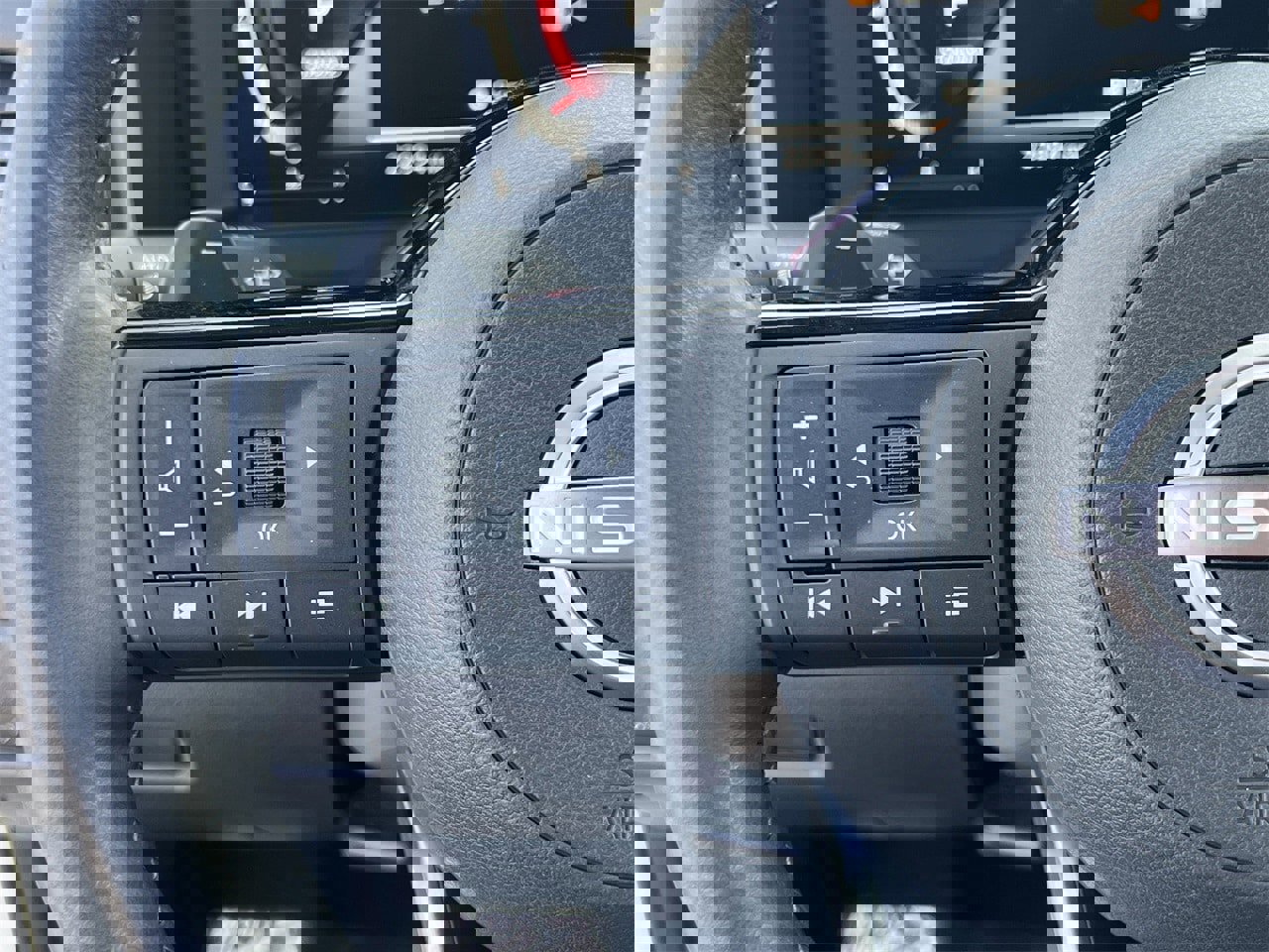 Certified 2023 Nissan Rogue Platinum w/ Platinum Premium Package image 11