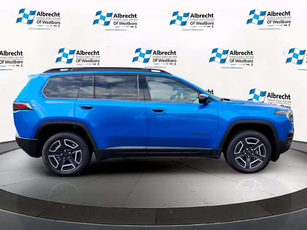 Used 2026 Jeep Cherokee Laredo AWD/4WD image 6