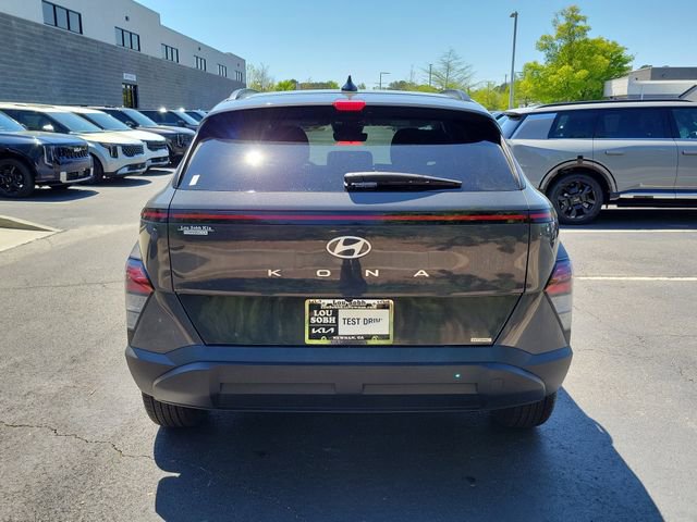 Used 2025 Hyundai Kona SEL image 5