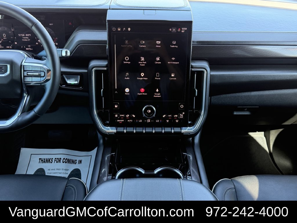 Used 2025 GMC Yukon Elevation w/ LPO, Yukon Black Package AWD/4WD image 13