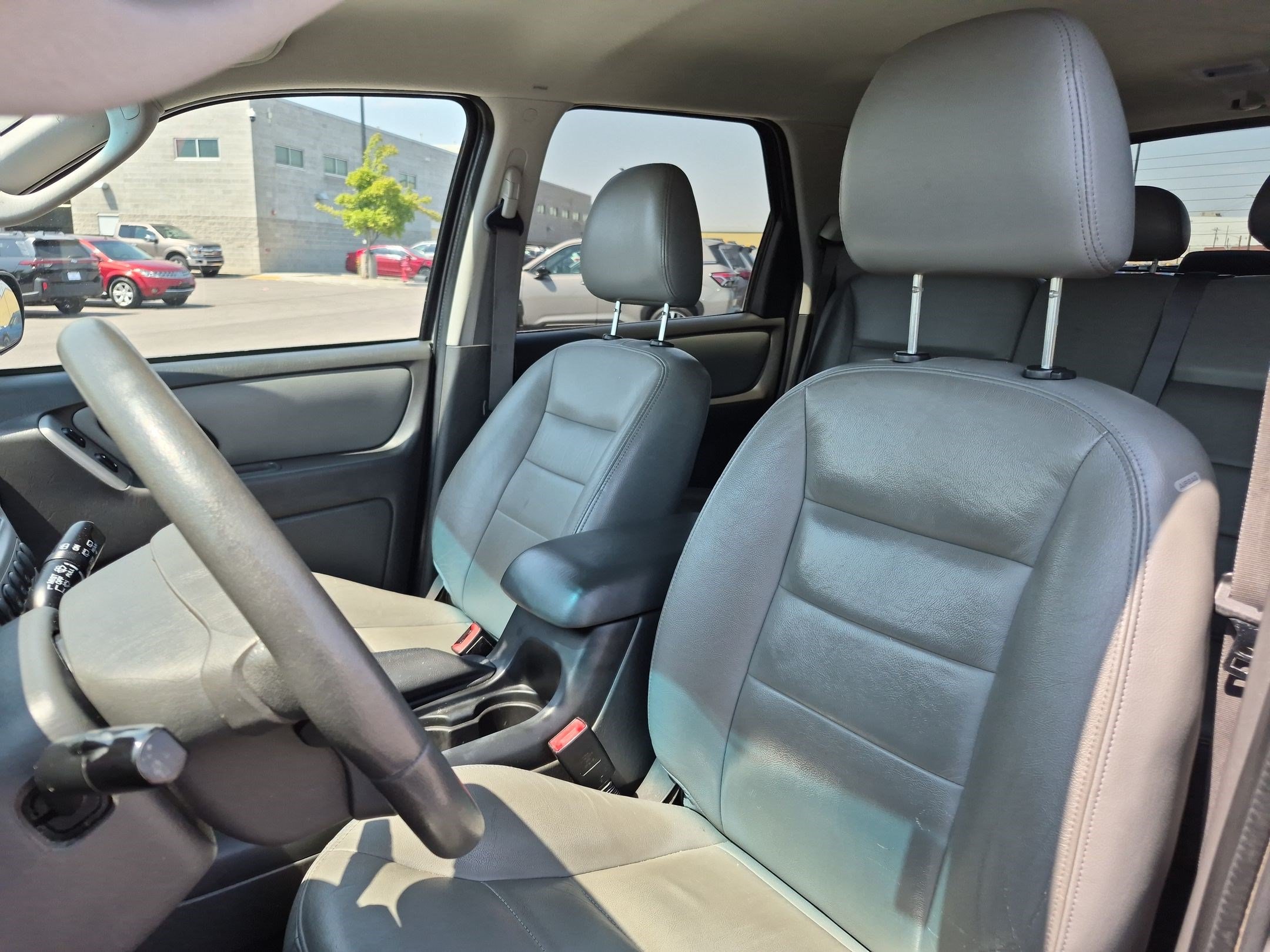Used 2005 Ford Escape 4WD Hybrid image 15
