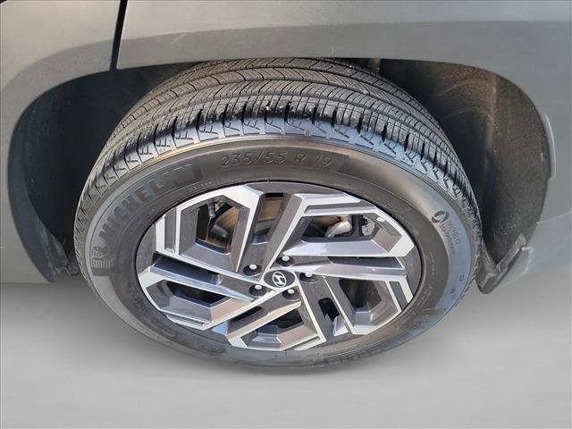 Used 2025 Hyundai Tucson Limited image 12