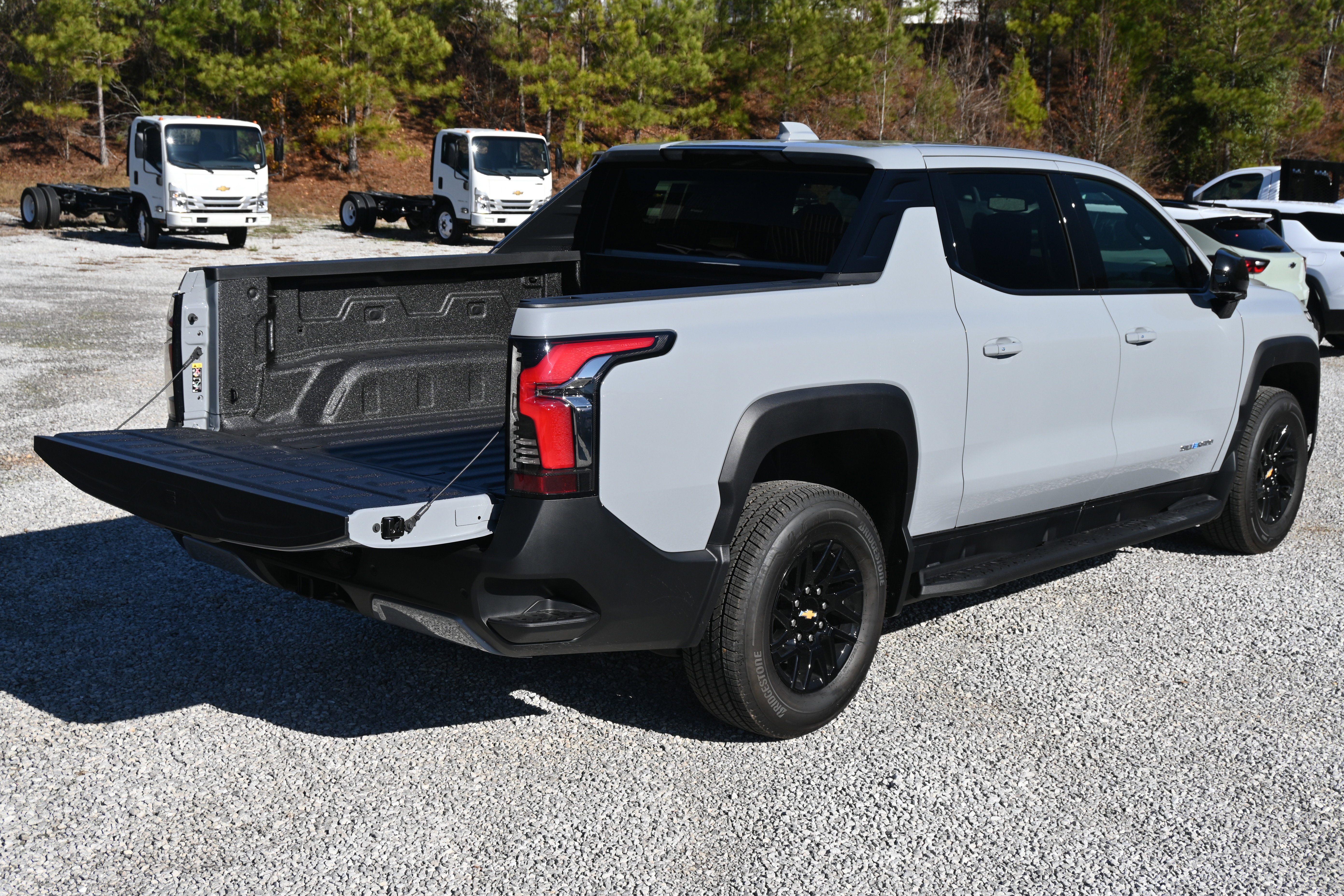 New 2026 Chevrolet Silverado EV LT image 36
