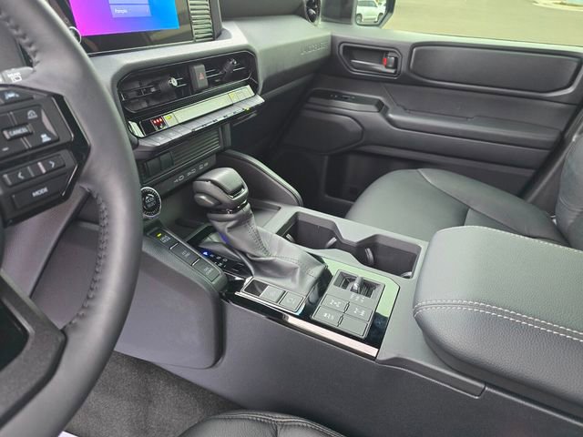 Used 2025 Toyota Land Cruiser image 18