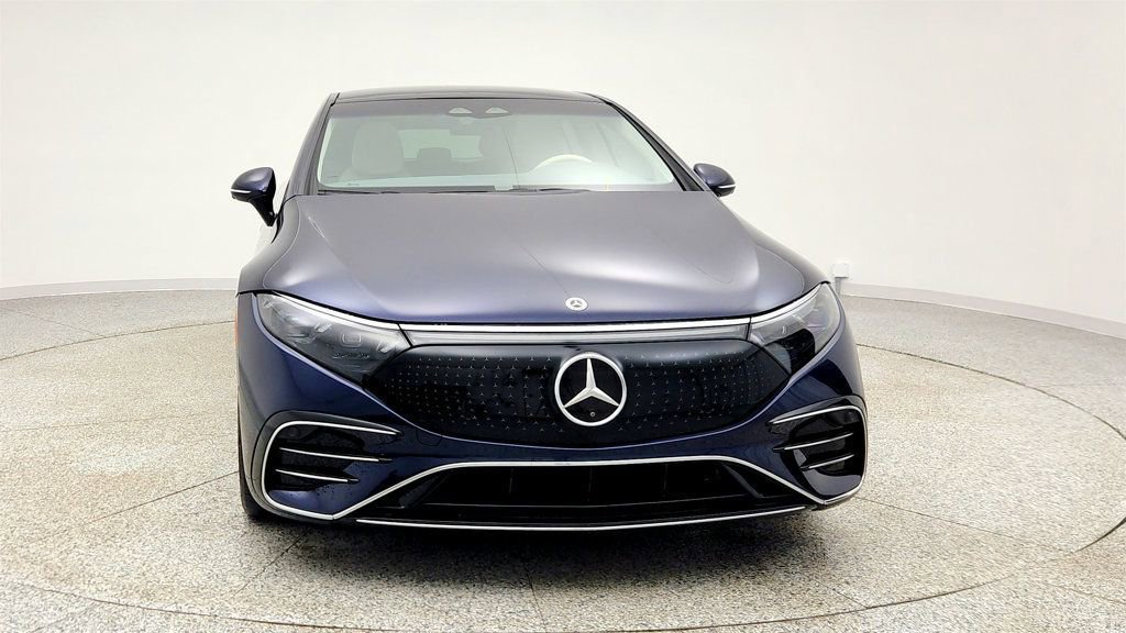 Used 2023 Mercedes-Benz EQS 580 4MATIC Sedan image 2