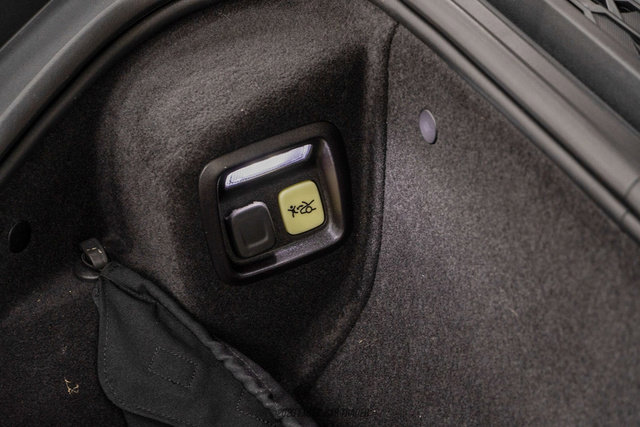 Used 2020 Chevrolet Corvette Stingray Premium Cpe w/ 3LT Preferred Equipment Group image 96