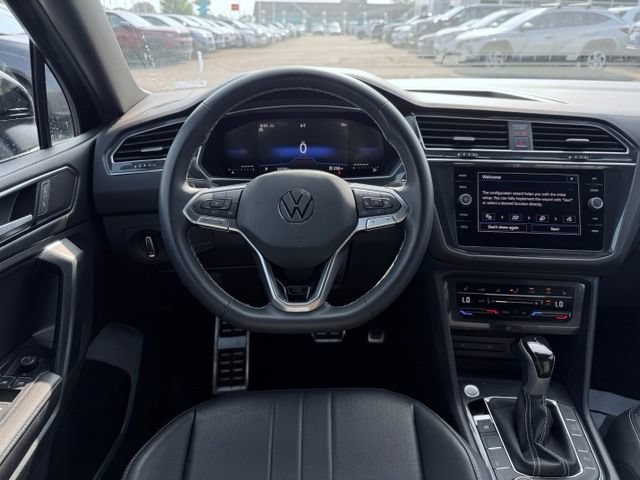 Used 2023 Volkswagen Tiguan SE R-Line AWD/4WD image 25