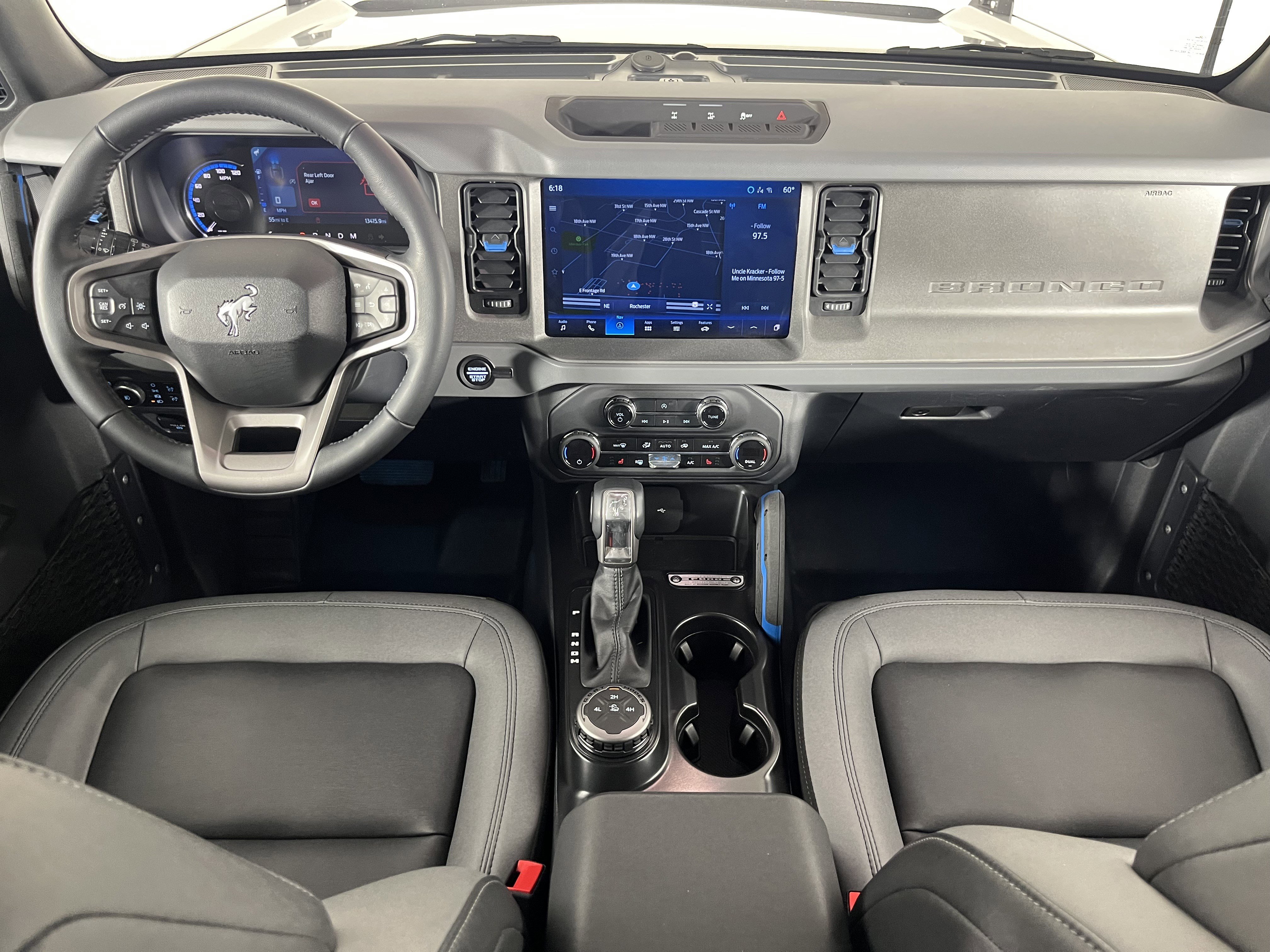 Used 2024 Ford Bronco Black Diamond image 10