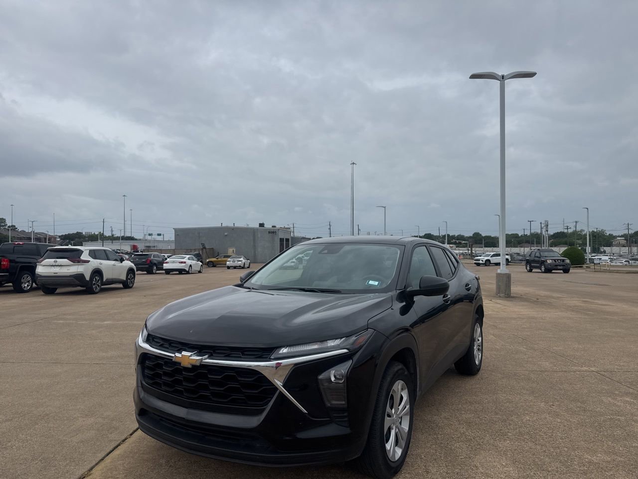 Used 2025 Chevrolet Trax LS image 6