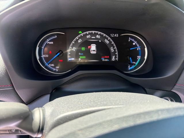 Used 2021 Toyota RAV4 SE w/ Weather & Moonroof Package AWD/4WD image 18