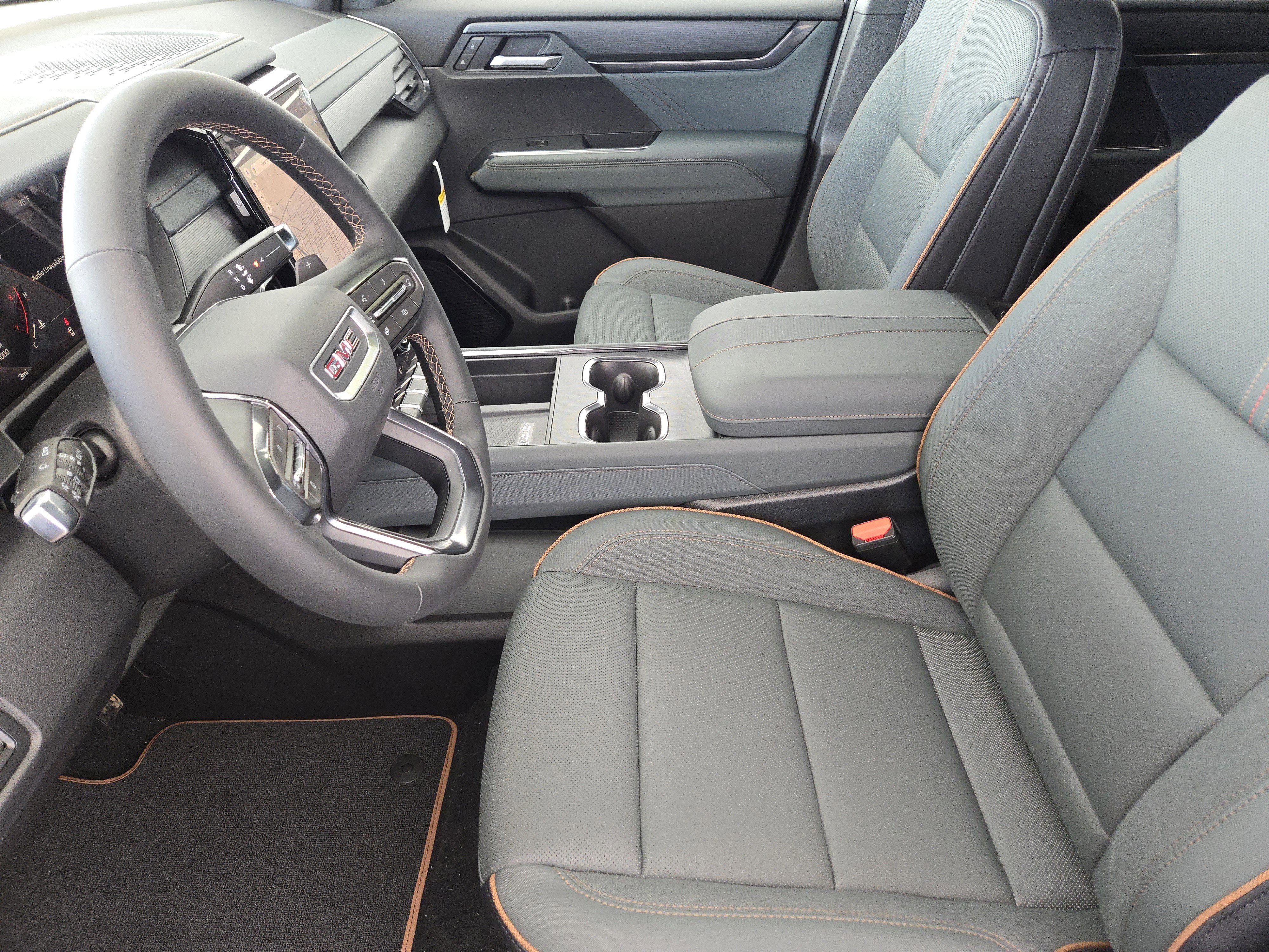 New 2026 GMC Acadia AT4 w/ Luxury Package image 10