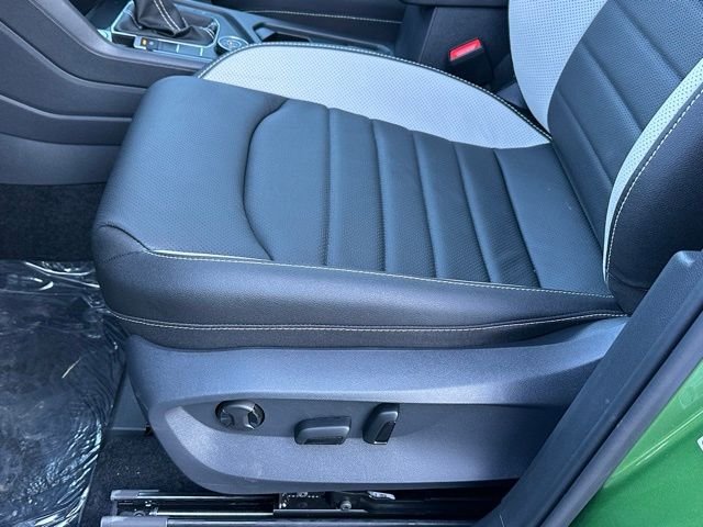 New 2026 Volkswagen Taos SEL AWD/4WD image 26