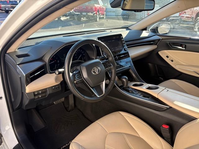 Used 2021 Toyota Avalon XLE image 3