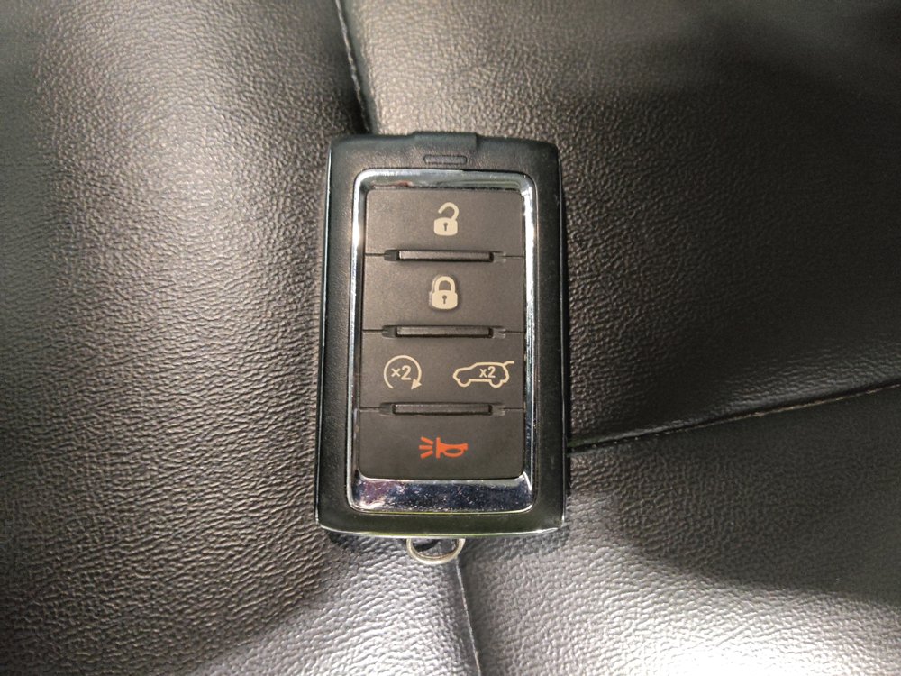 Used 2023 Jeep Grand Cherokee Limited AWD/4WD image 32