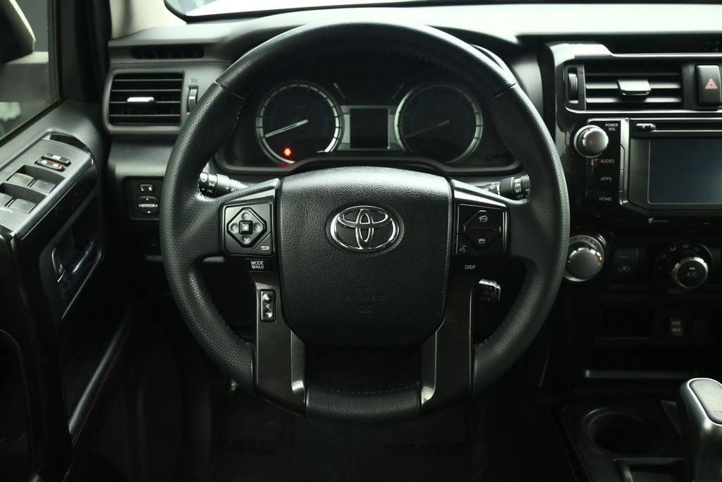 Used 2018 Toyota 4Runner TRD Off-Road Premium AWD/4WD image 34