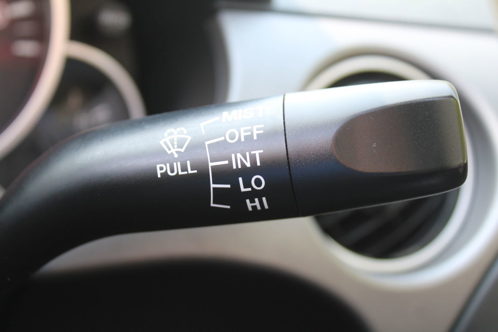 Used 2009 MAZDA MX-5 Miata Sport RWD image 39