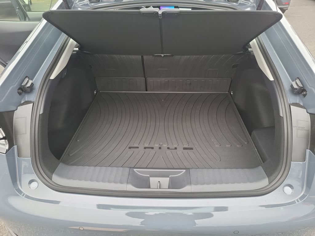 New 2026 Toyota Prius Plug-In Hybrid FWD image 23