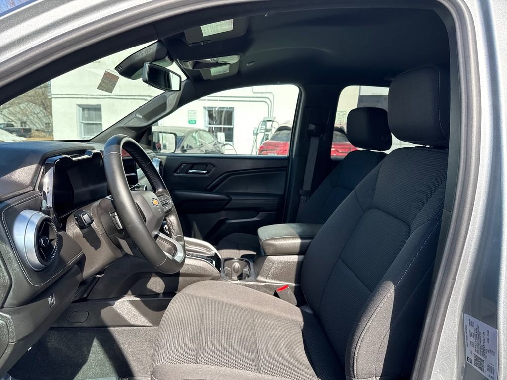 Used 2025 Chevrolet Colorado LT image 7