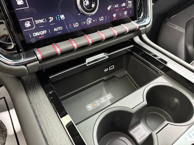 Used 2025 GMC Yukon XL AT4 Ultimate image 29