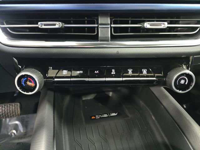 New 2026 Chevrolet Equinox EV LT image 22