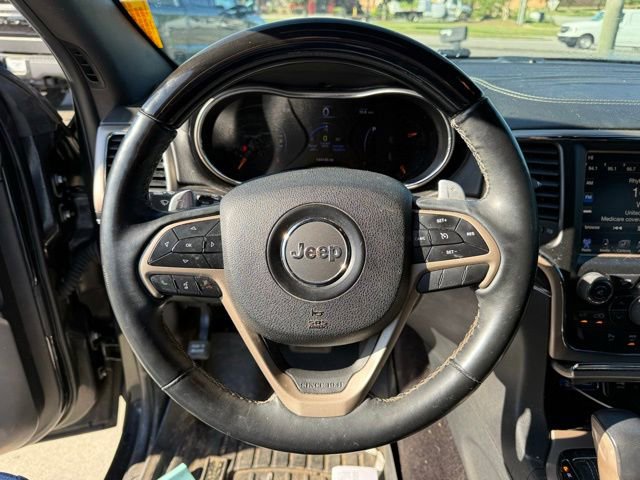 Used 2017 Jeep Grand Cherokee Overland AWD/4WD image 19