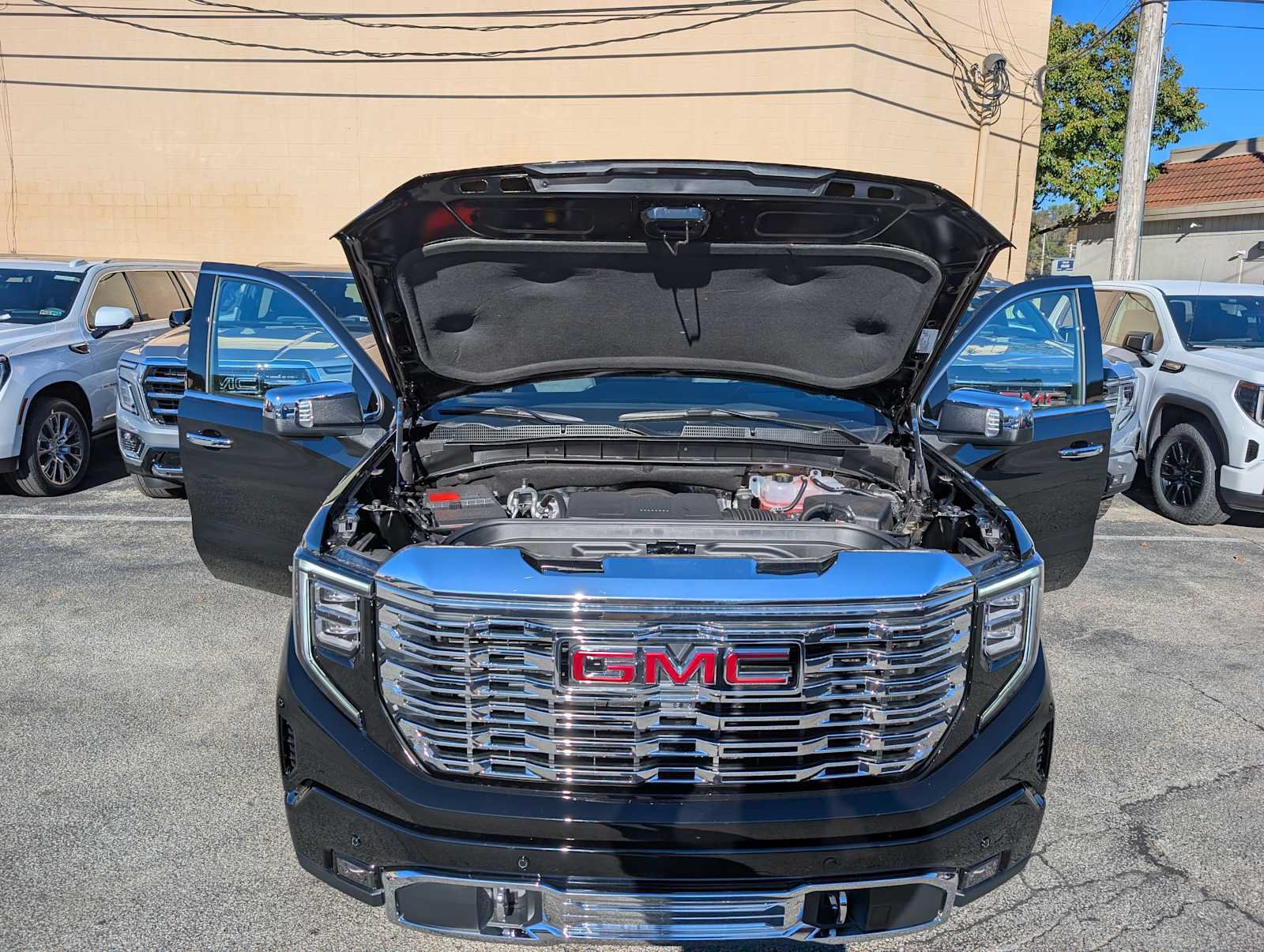 New 2026 GMC Sierra 1500 Denali w/ Denali Reserve Package AWD/4WD image 11