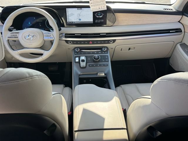 Used 2024 Hyundai Palisade Limited image 16