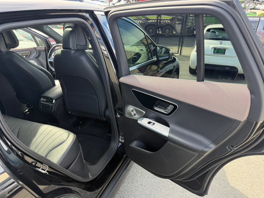 Used 2023 Mercedes-Benz EQE 350+ SUV image 41