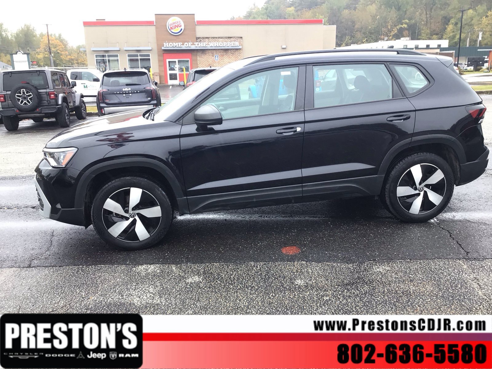 Used 2025 Volkswagen Taos S AWD/4WD image 2