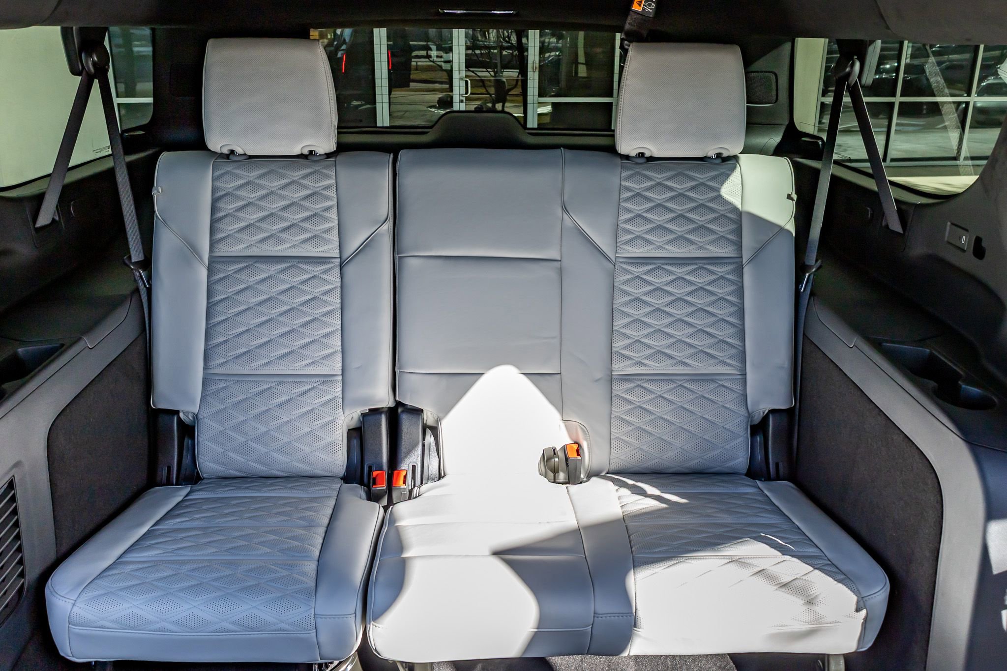 Used 2026 Cadillac Escalade ESV Platinum Sport w/ LPO, ONYX Package image 37