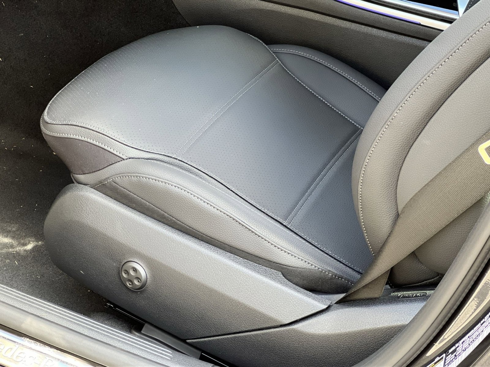 Certified 2026 Mercedes-Benz C 300 4MATIC Sedan image 12
