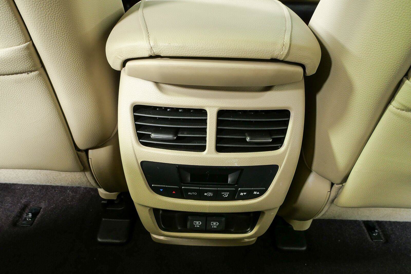 Used 2020 Acura MDX FWD image 18