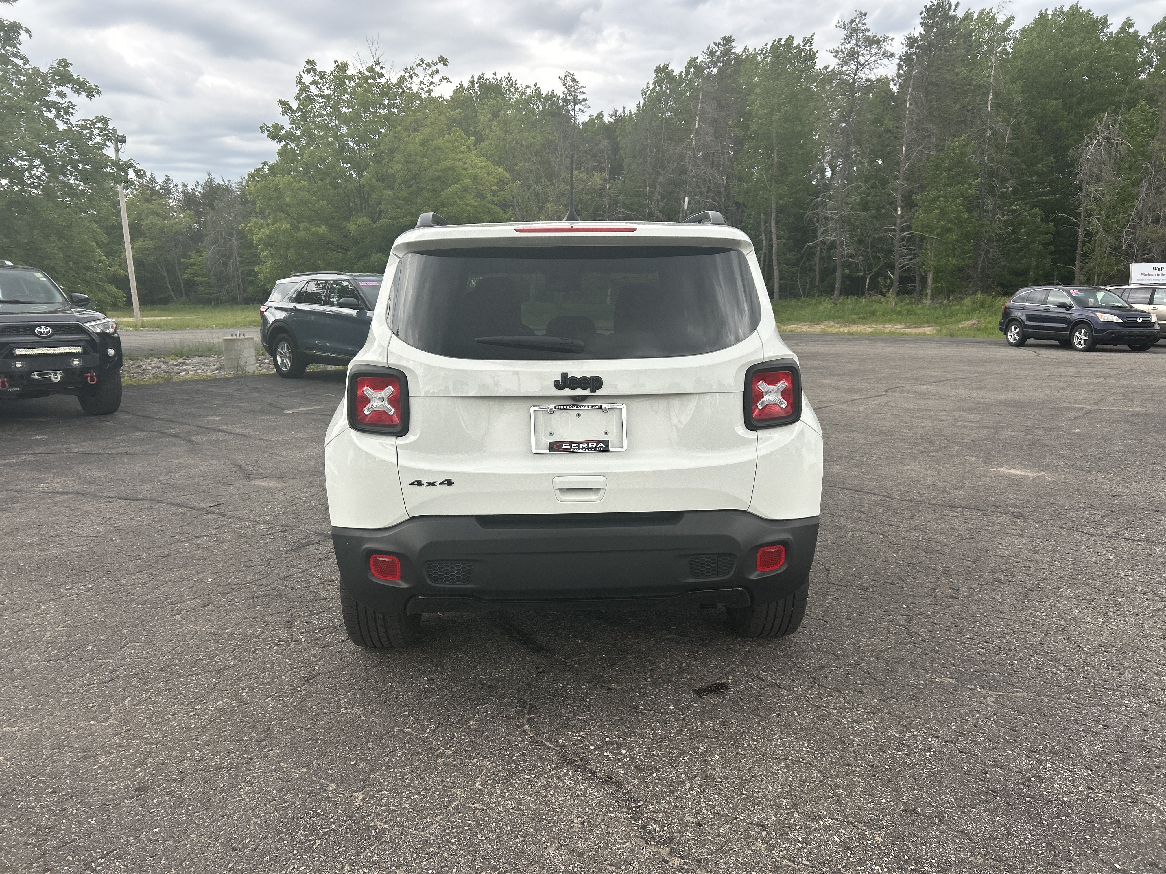 Used 2022 Jeep Renegade Altitude w/ Sun/Sound Group AWD/4WD image 4