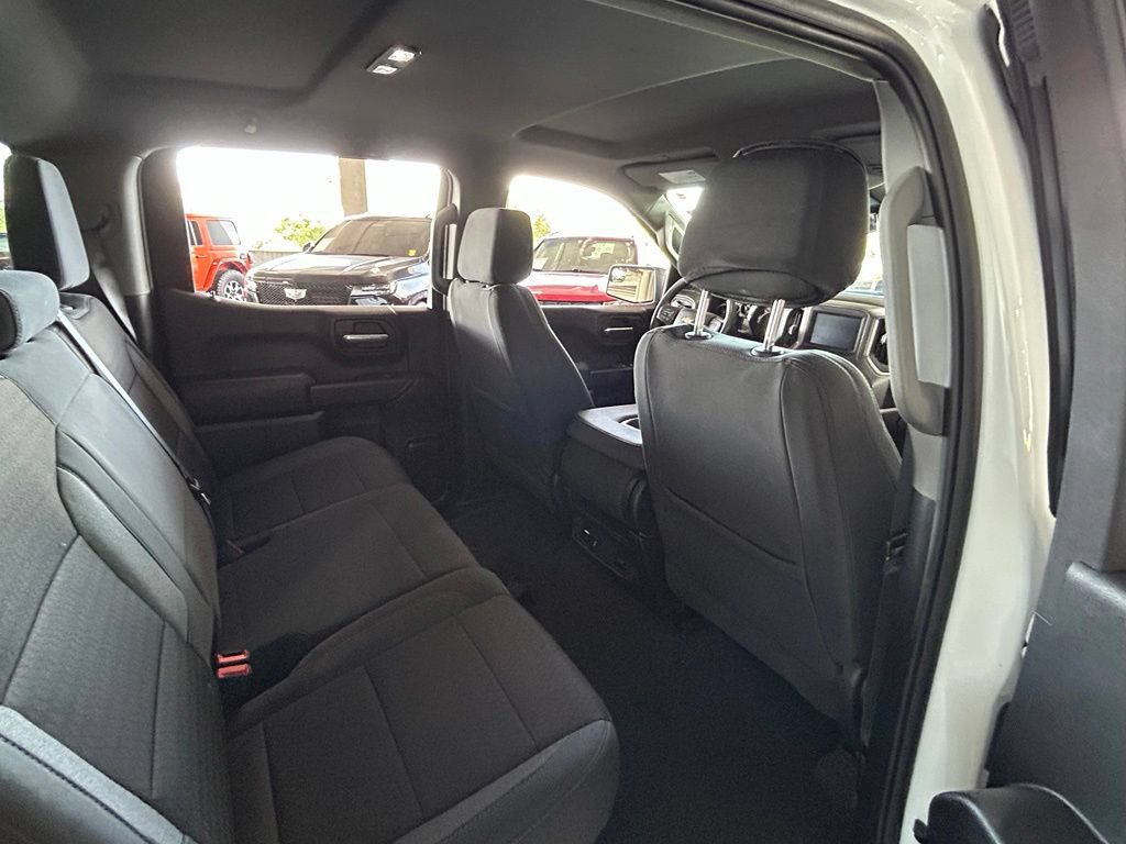 Used 2025 Chevrolet Silverado 1500 Custom w/ Turbomax Blackout Package AWD/4WD image 18