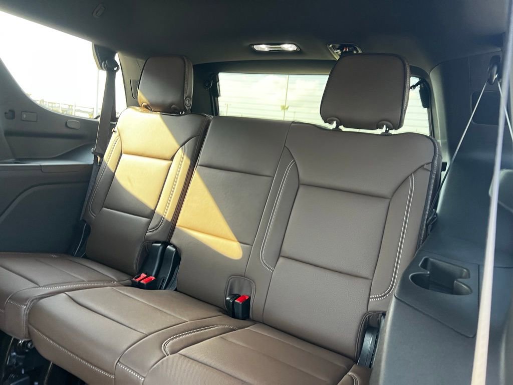 New 2026 Chevrolet Tahoe High Country w/ Sun And Tow Package RWD image 29