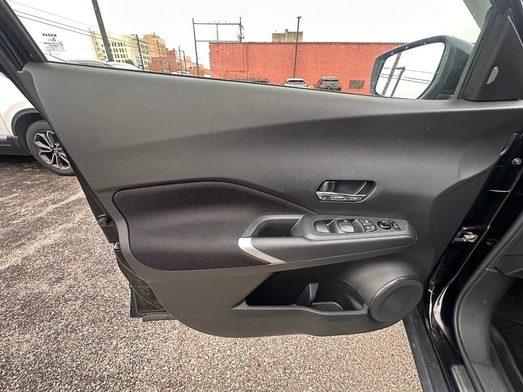 Certified 2023 Nissan Kicks SV w/ Interior Electronics Package FWD image 15