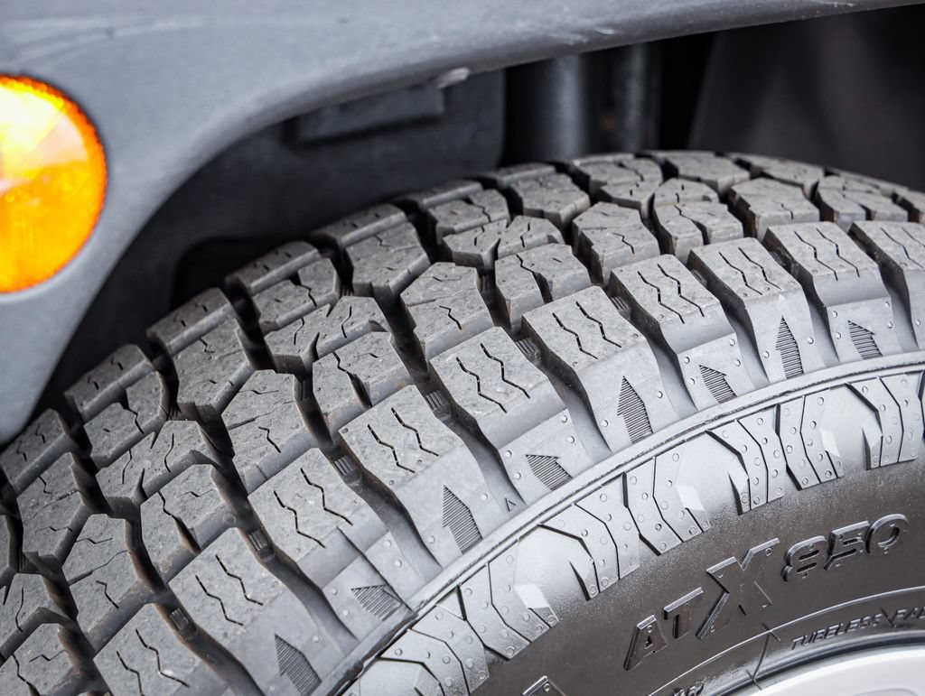 Used 2018 Jeep Wrangler Sport AWD/4WD image 9