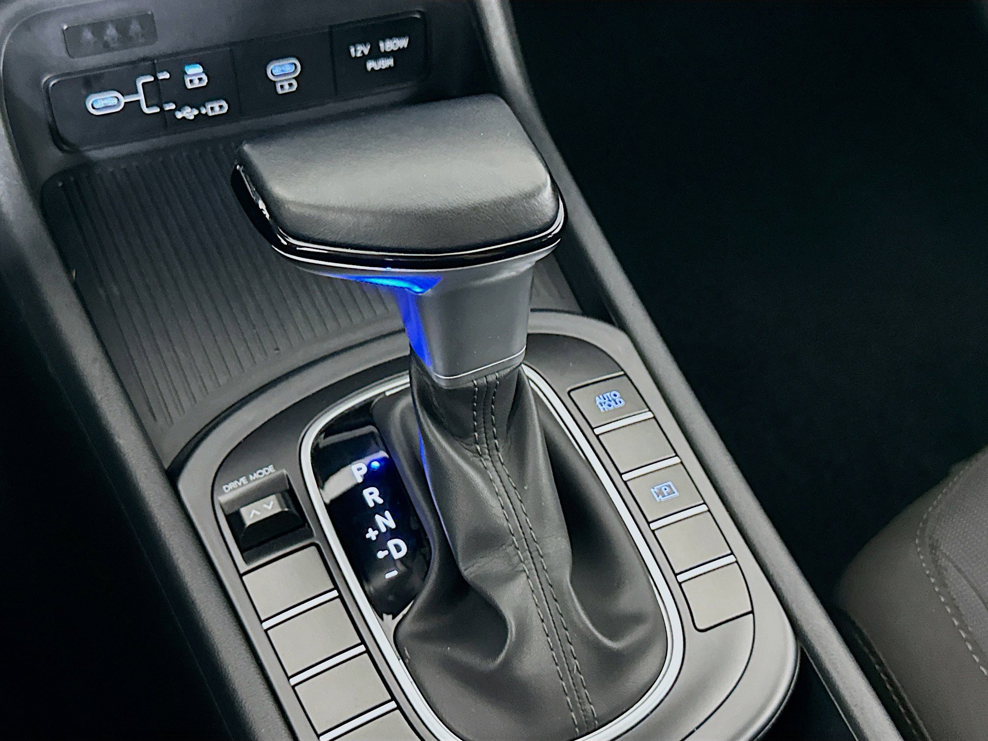 Used 2025 Hyundai Kona SEL image 24