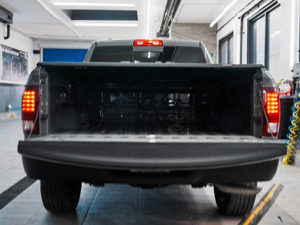 Used 2022 RAM 1500 Classic Warlock w/ Ceramic Gray Warlock Package image 39