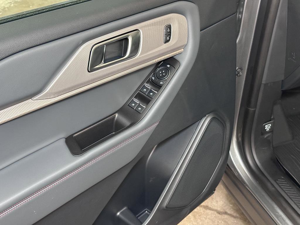 Used 2026 Ford Explorer Active w/ Active Comfort Package image 22