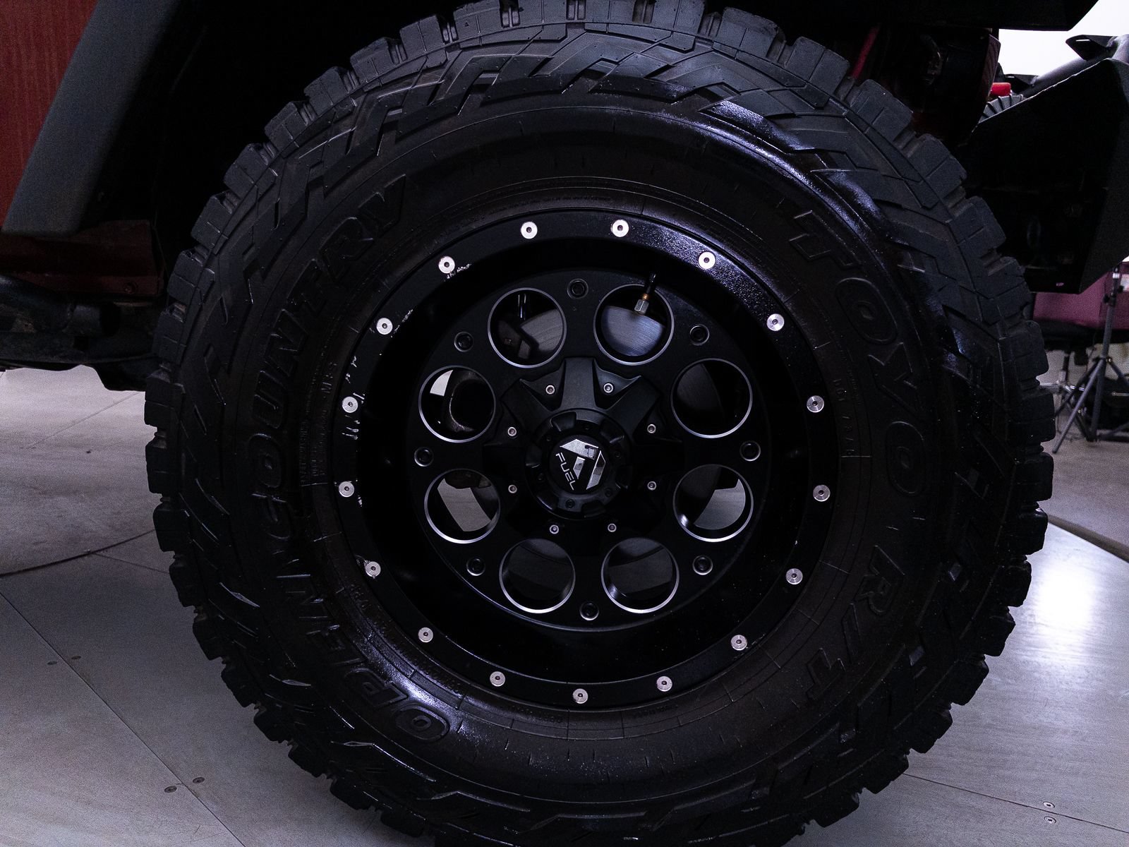 Used 2010 Jeep Wrangler Unlimited Rubicon AWD/4WD image 2
