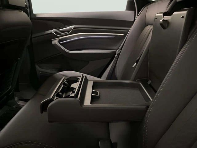 Used 2022 Audi e-tron Premium Plus w/ Premium Plus Package image 83